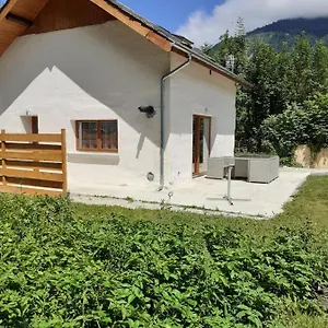 https://petite-maison-bien-vivre-au-coeur-de-la-montagne.hotels-rhonealpes.com